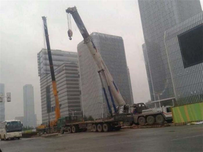 陆川县吊车随车吊出租电话多少